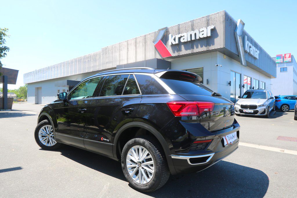 2021 Volkswagen T-Roc — fotografija 17