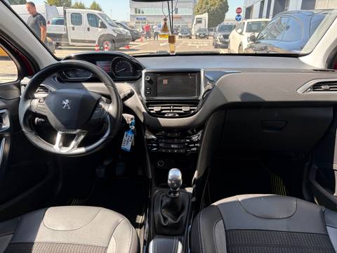 2017 Peugeot 2008 — sličica 6
