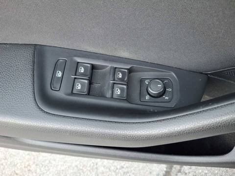 2018 Volkswagen Passat — sličica 25