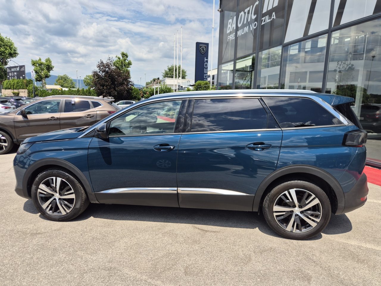 2024 Peugeot 5008 — fotografija 8