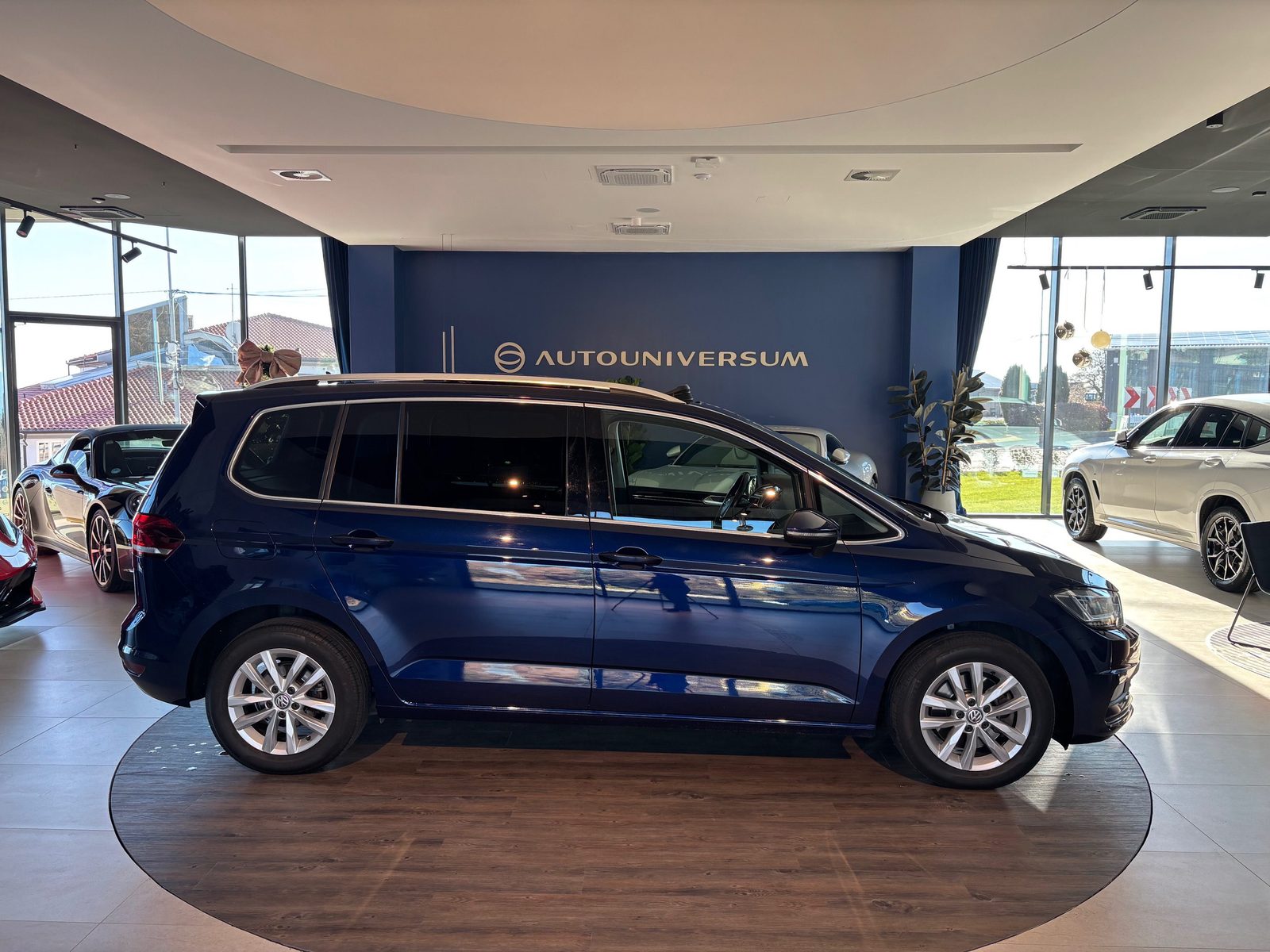 2019 Volkswagen Touran — fotografija 11