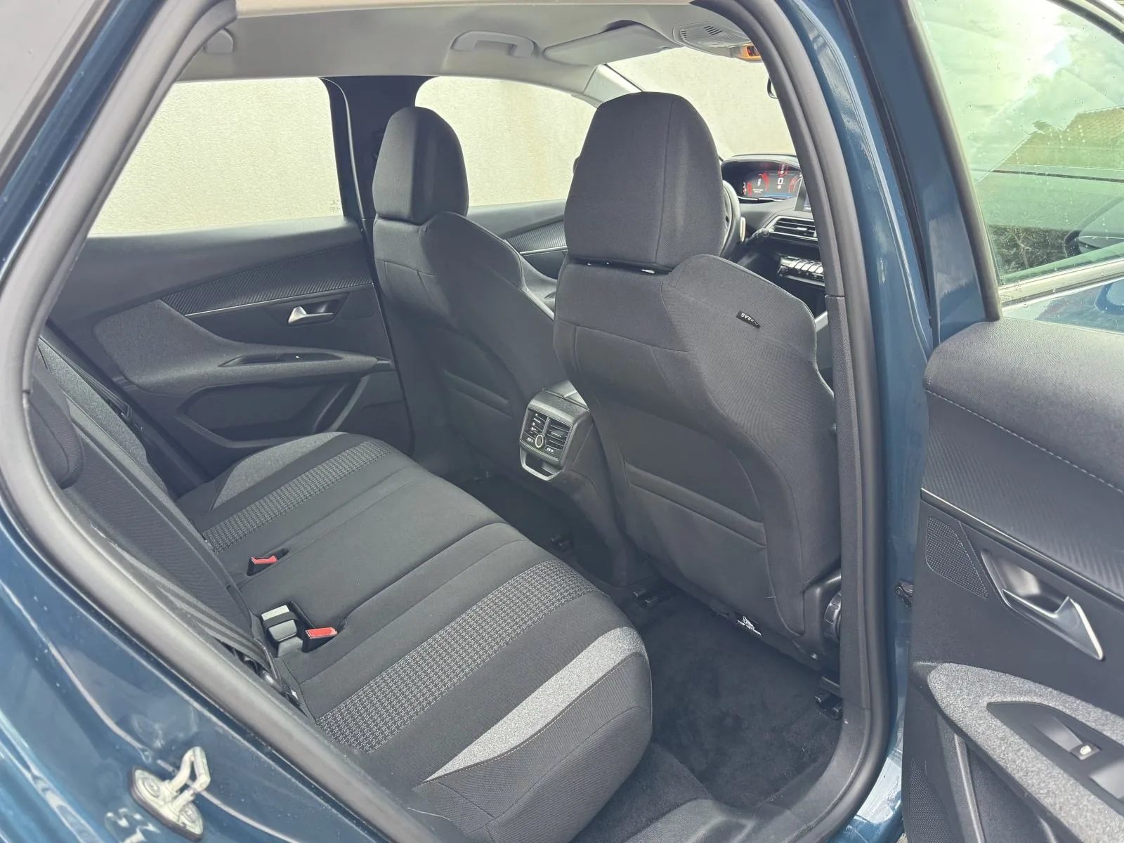 2022 Peugeot 3008 — fotografija 24