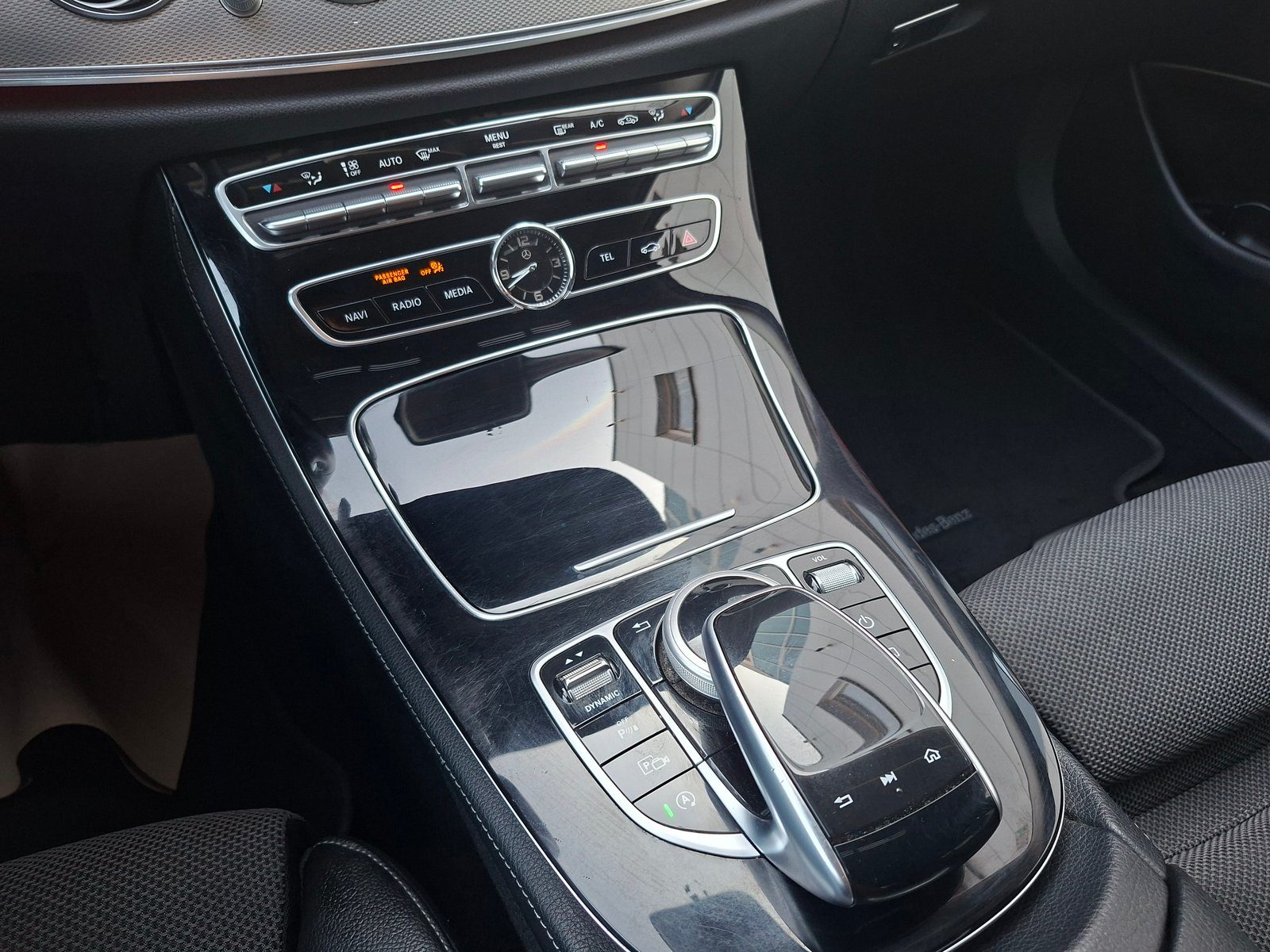 2019 Mercedes-Benz E-klasa — fotografija 17