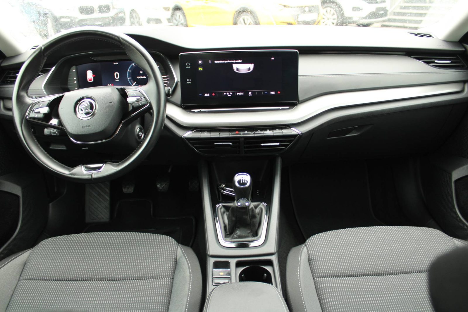 2021 Škoda Octavia Combi — fotografija 13