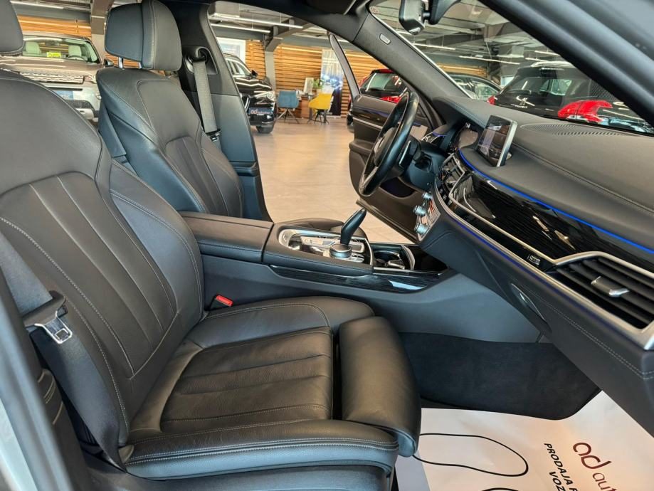 2021 BMW Serija 7 — fotografija 21