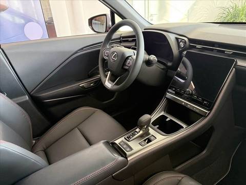 2036 Lexus LBX — sličica 7
