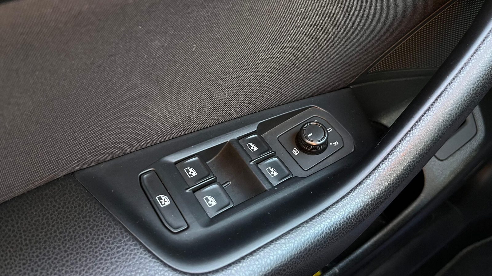 2019 Volkswagen Passat — fotografija 15