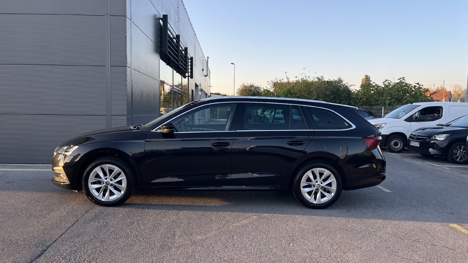 2023 Škoda Octavia — fotografija 4