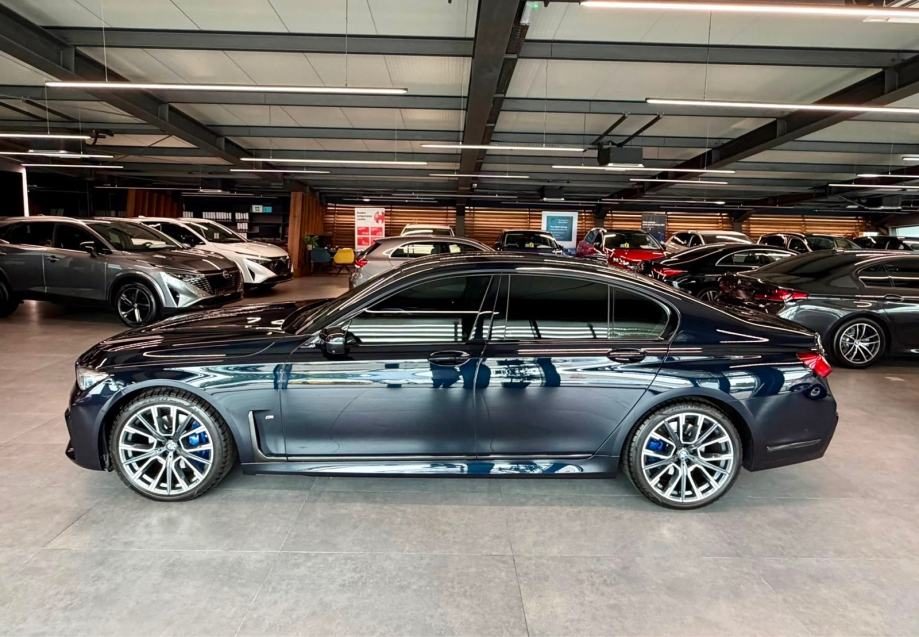 2021 BMW Serija 7 — fotografija 4