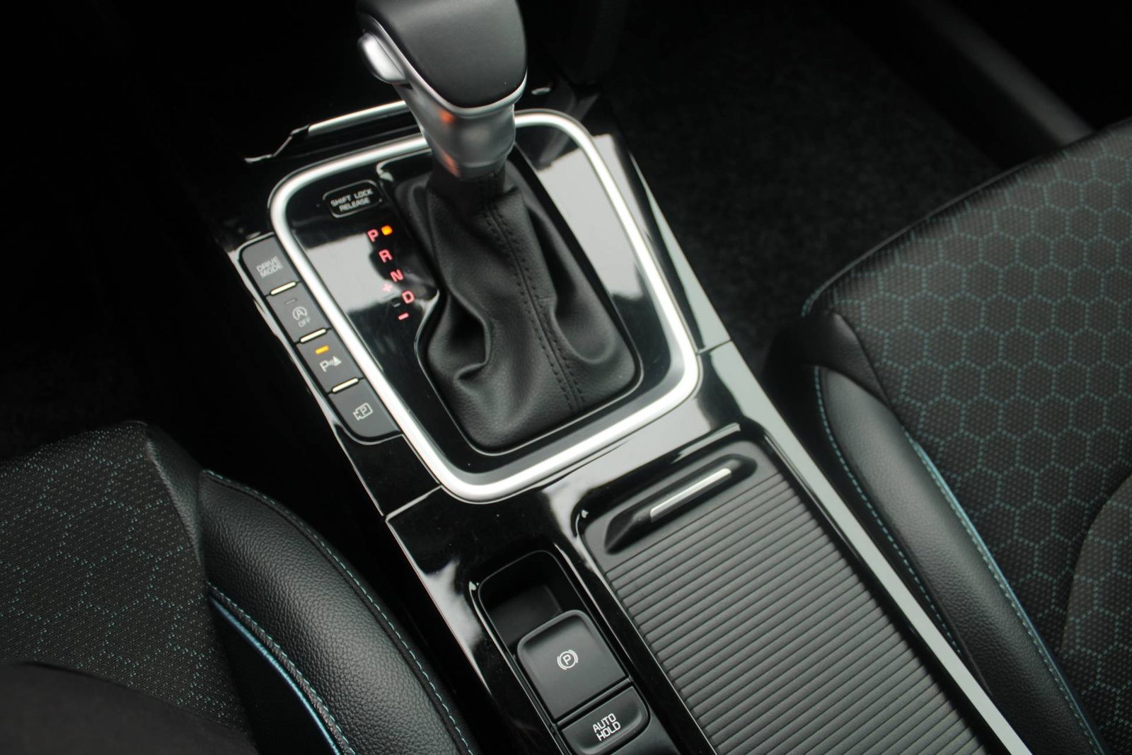 2023 Kia Xcee'd — fotografija 17