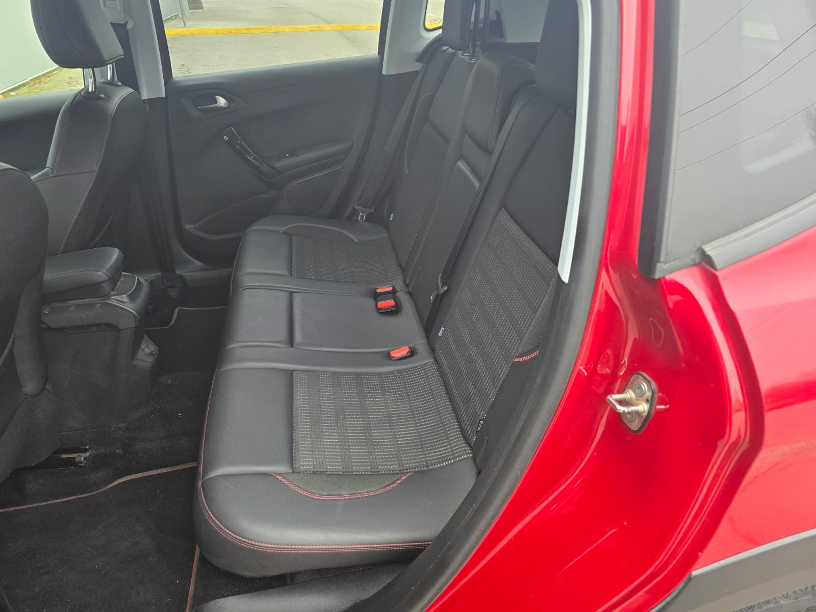 2018 Peugeot 2008 — fotografija 11