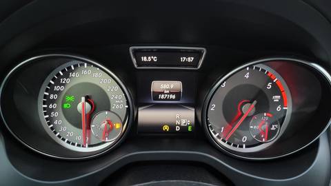 2015 Mercedes-Benz GLA — sličica 14