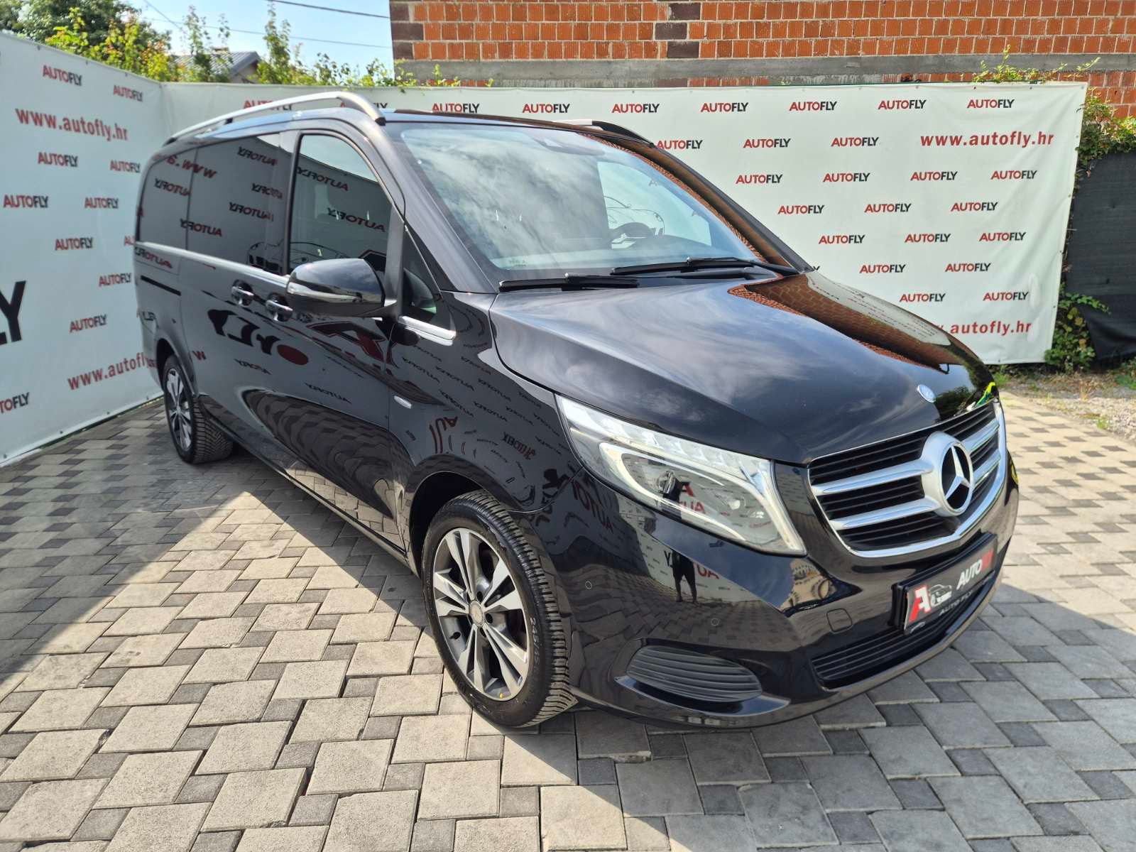 2017 Mercedes-Benz V-klasa — fotografija 10