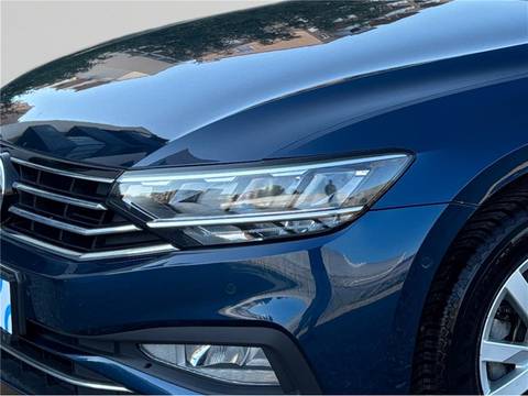 2021 Volkswagen Passat — sličica 5