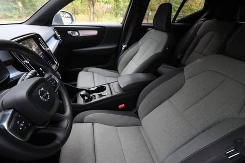 2026 Volvo XC40 — sličica 6