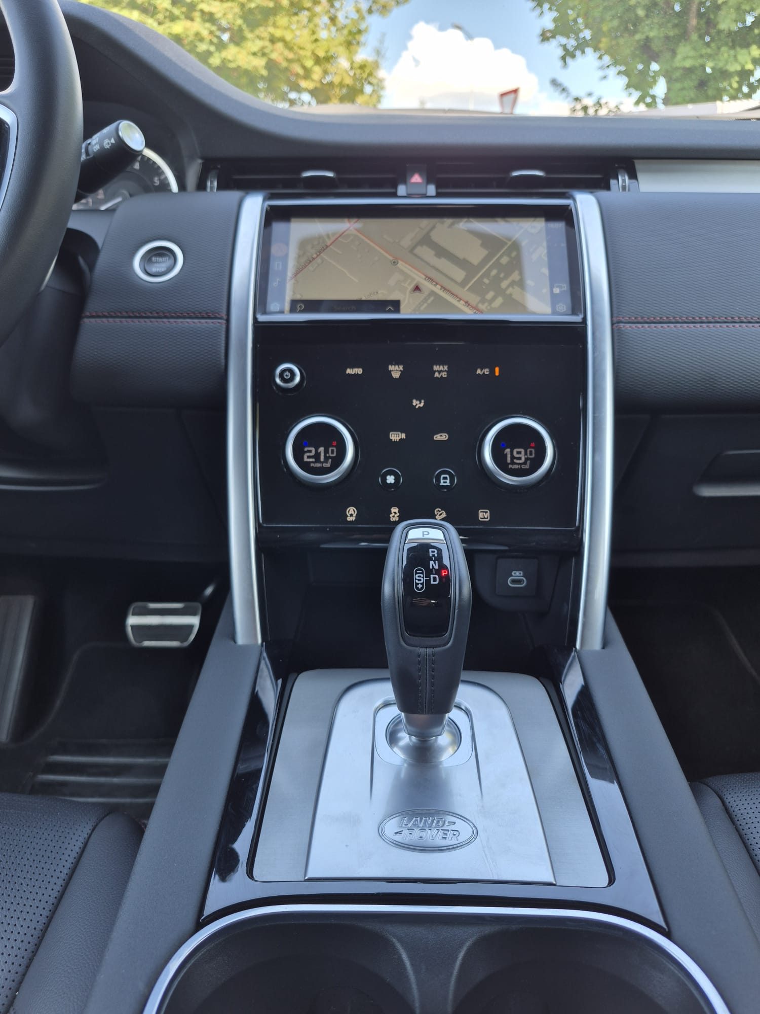 2022 Land Rover Discovery Sport — fotografija 16