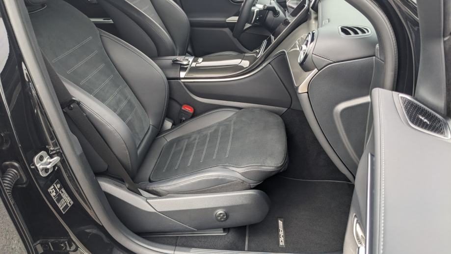 2025 Mercedes-Benz GLC — fotografija 24
