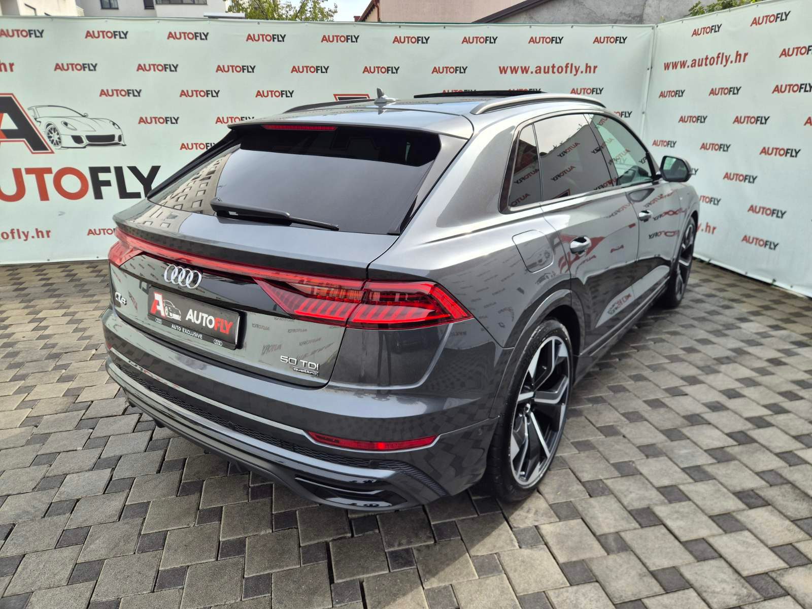 2018 Audi Q8 S line — fotografija 8