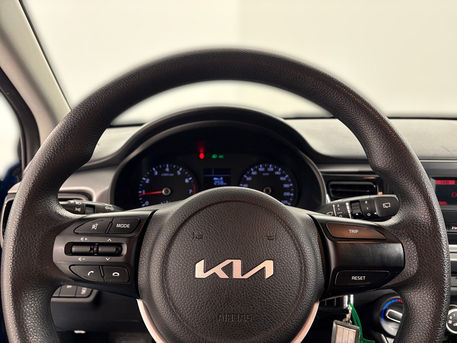 2022 Kia Rio — fotografija 16