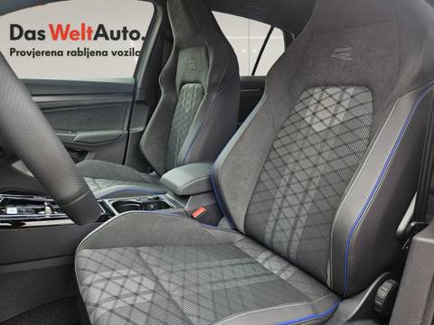 2026 Volkswagen Golf R-Line — sličica 11