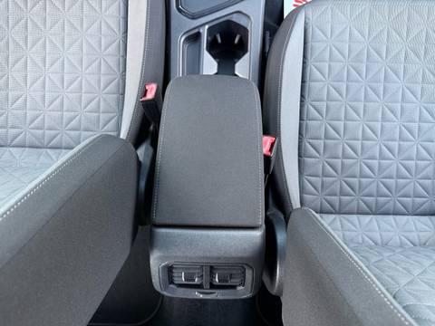 2021 Volkswagen Tiguan — sličica 21