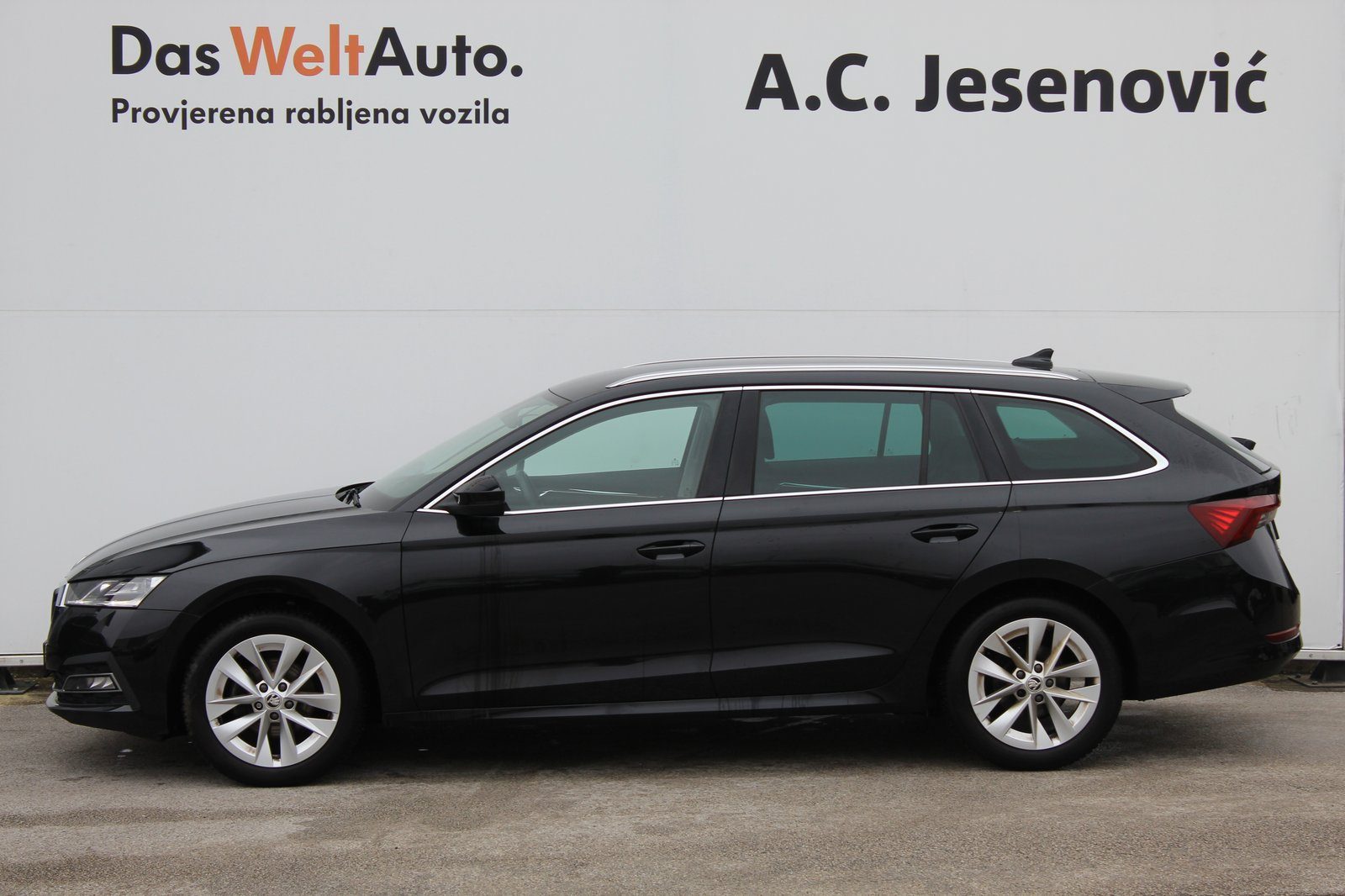 2022 Škoda Octavia Combi — fotografija 6