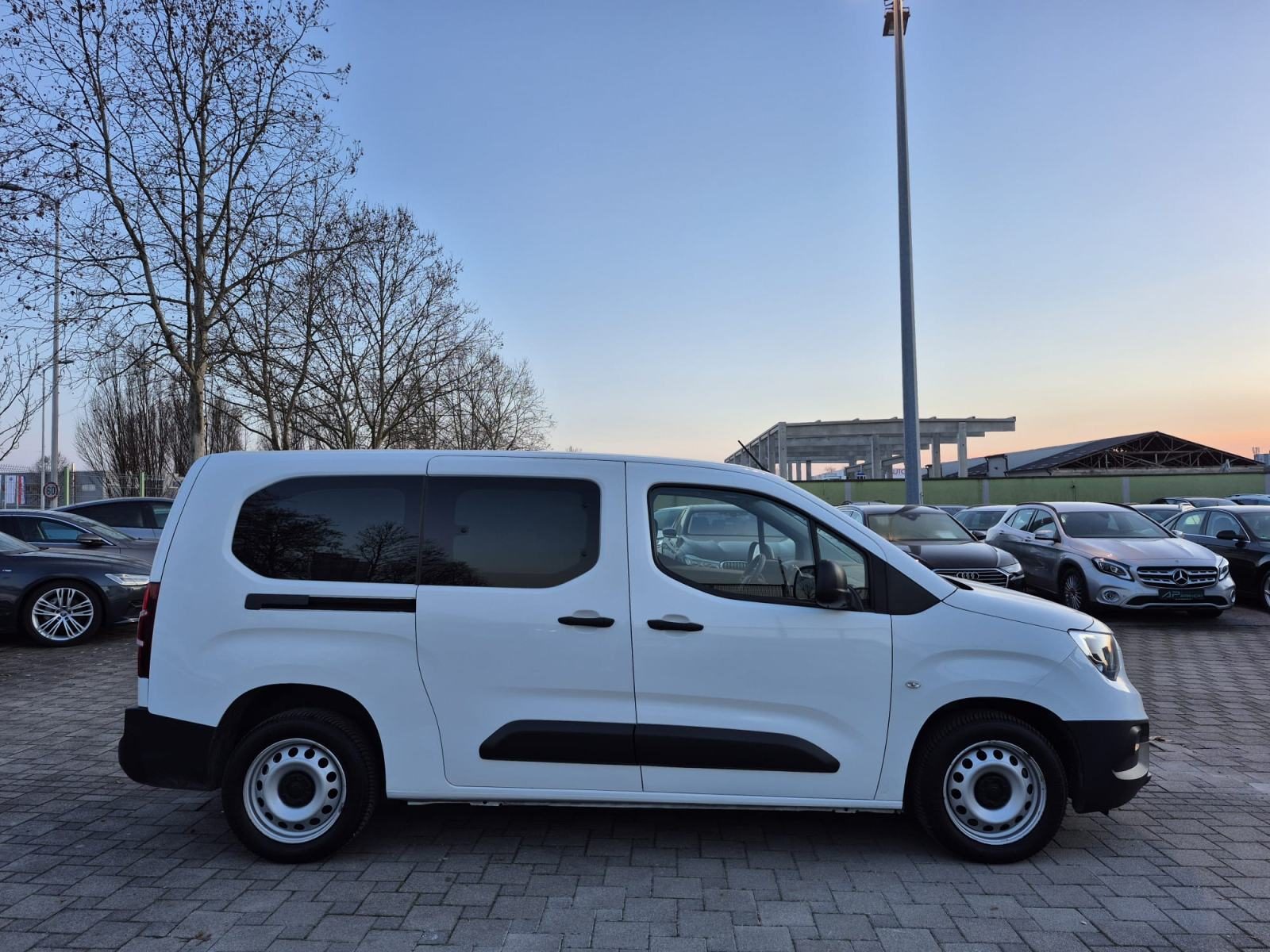 2022 Opel Combo — fotografija 7