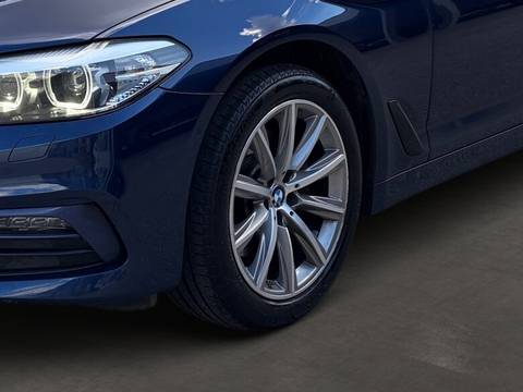 2019 BMW Serija 5 — sličica 6