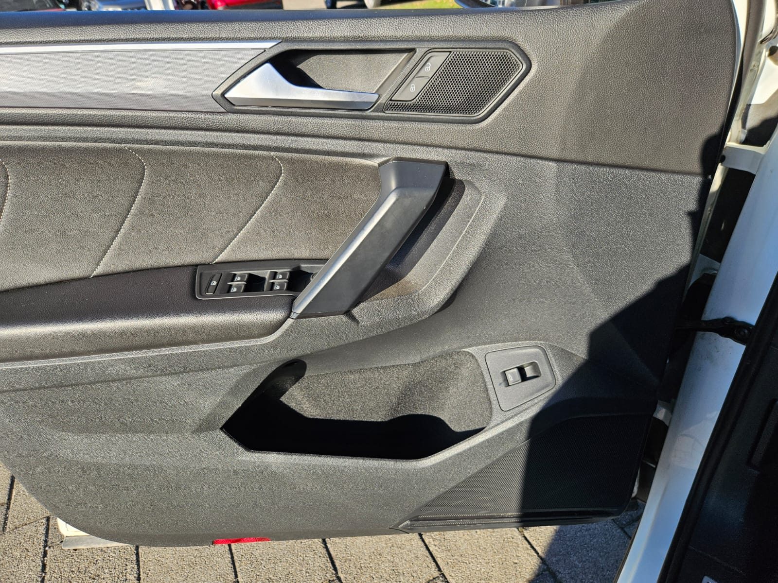 2018 Volkswagen Tiguan R-Line — fotografija 30