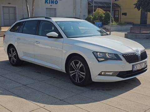 2016 Škoda Superb — sličica 7