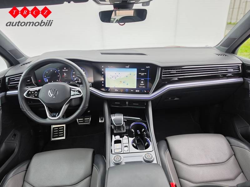 2024 Volkswagen Touareg — fotografija 9