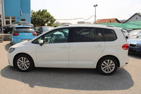 2016 Volkswagen Touran — sličica 8