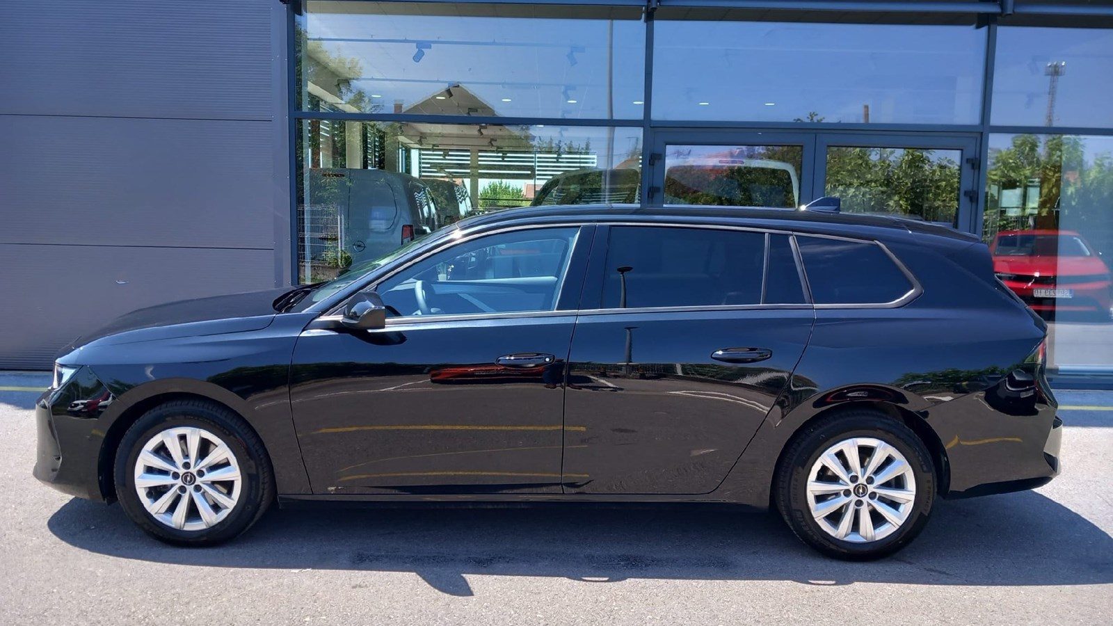2024 Opel Astra Sports Tourer — fotografija 3