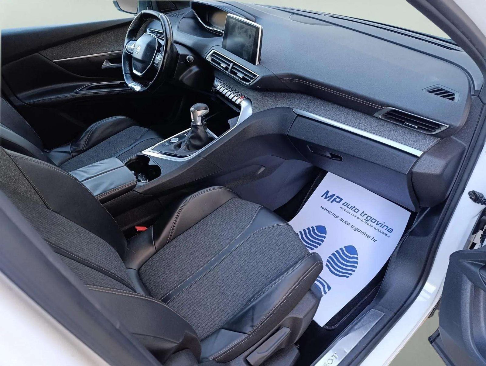 2018 Peugeot 5008 — fotografija 24