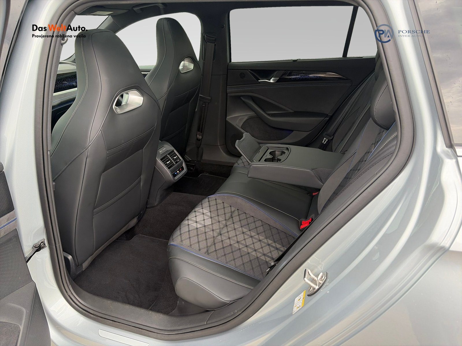 2025 Volkswagen Passat R-Line — fotografija 10