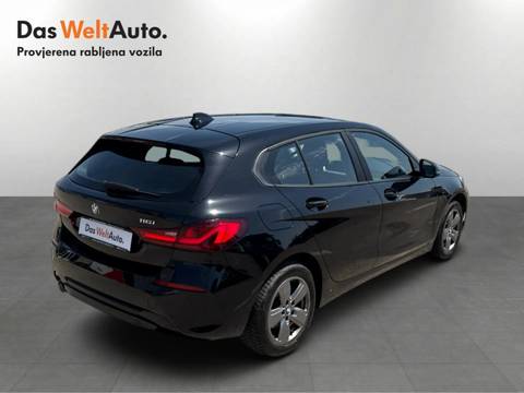 2022 BMW Serija 1 — sličica 5