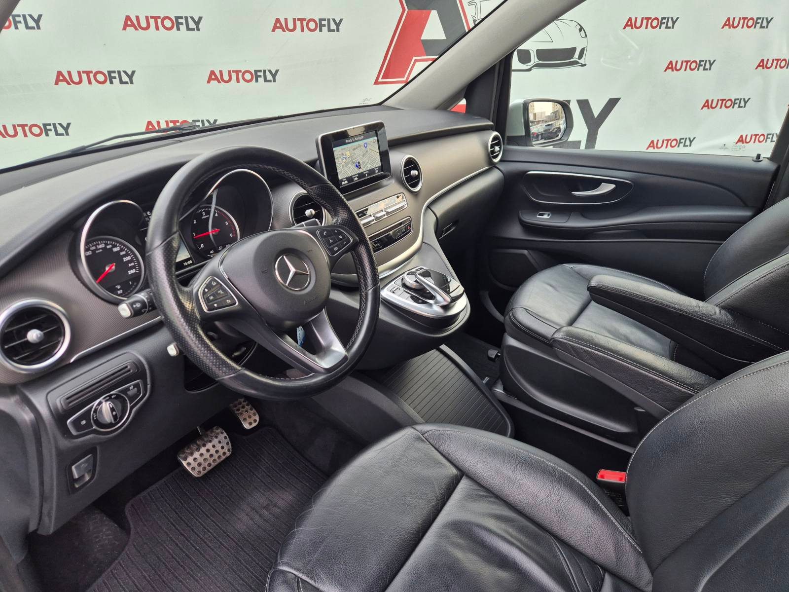 2017 Mercedes-Benz V-klasa — fotografija 16