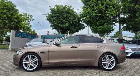 2018 Jaguar XE — sličica 4