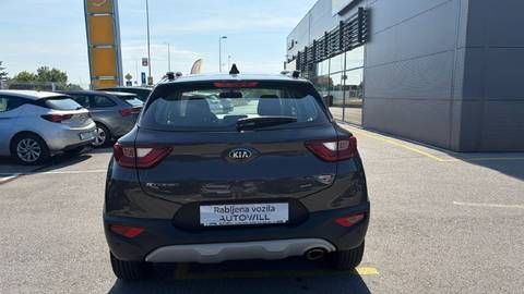 2020 Kia Stonic — sličica 6