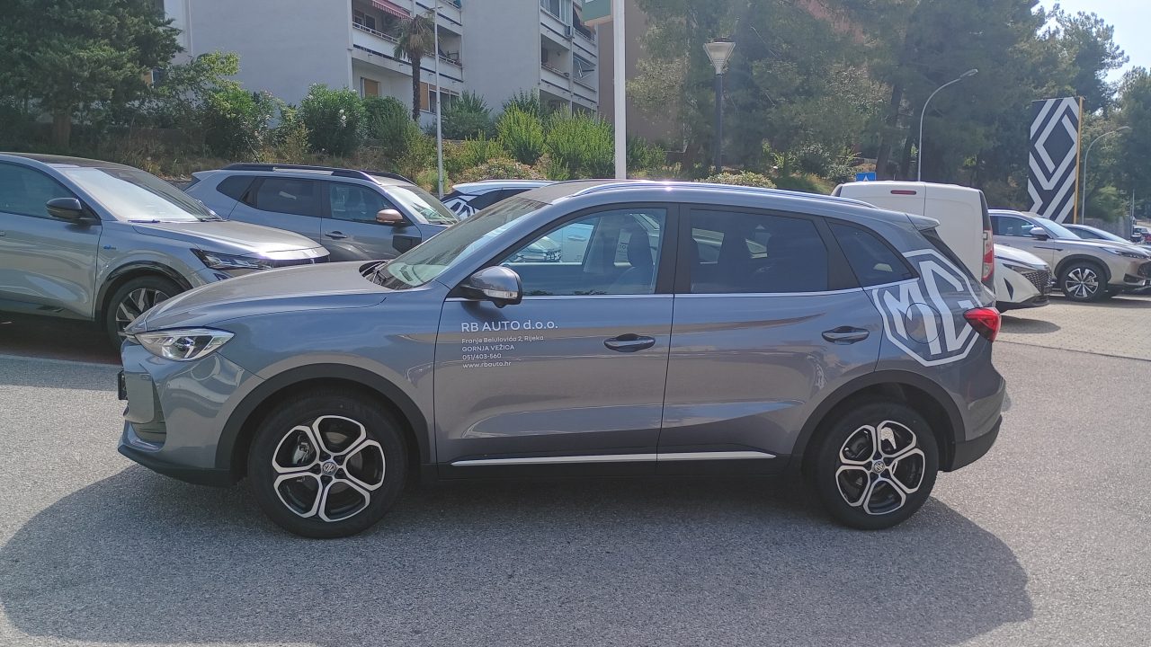 2026 MG ZS — fotografija 4