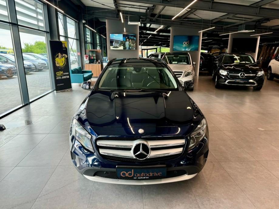 2017 Mercedes-Benz GLA — fotografija 12