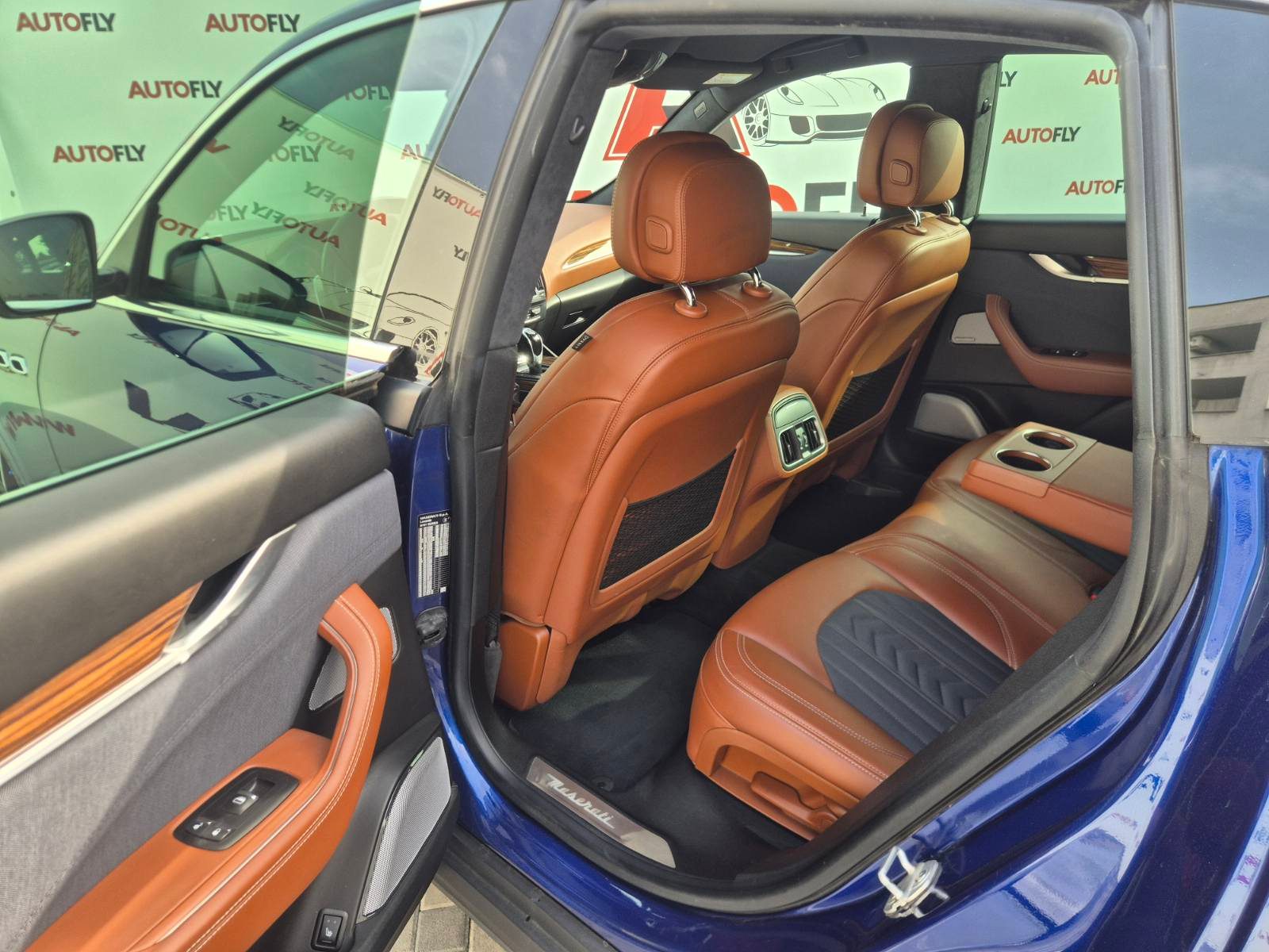 2016 Maserati Levante — fotografija 14