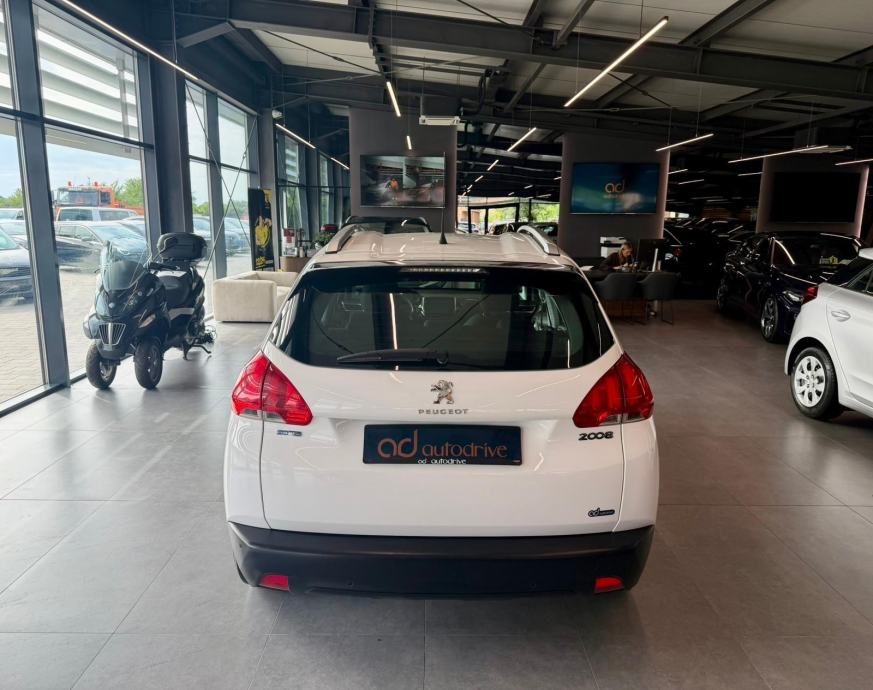 2016 Peugeot 2008 — fotografija 6