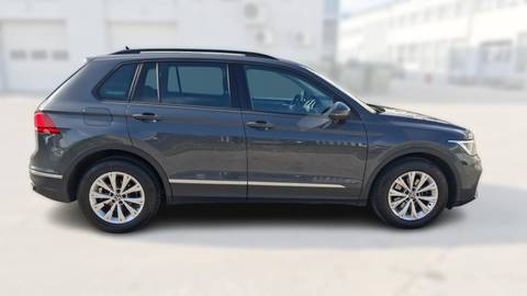 2021 Volkswagen Tiguan — sličica 8