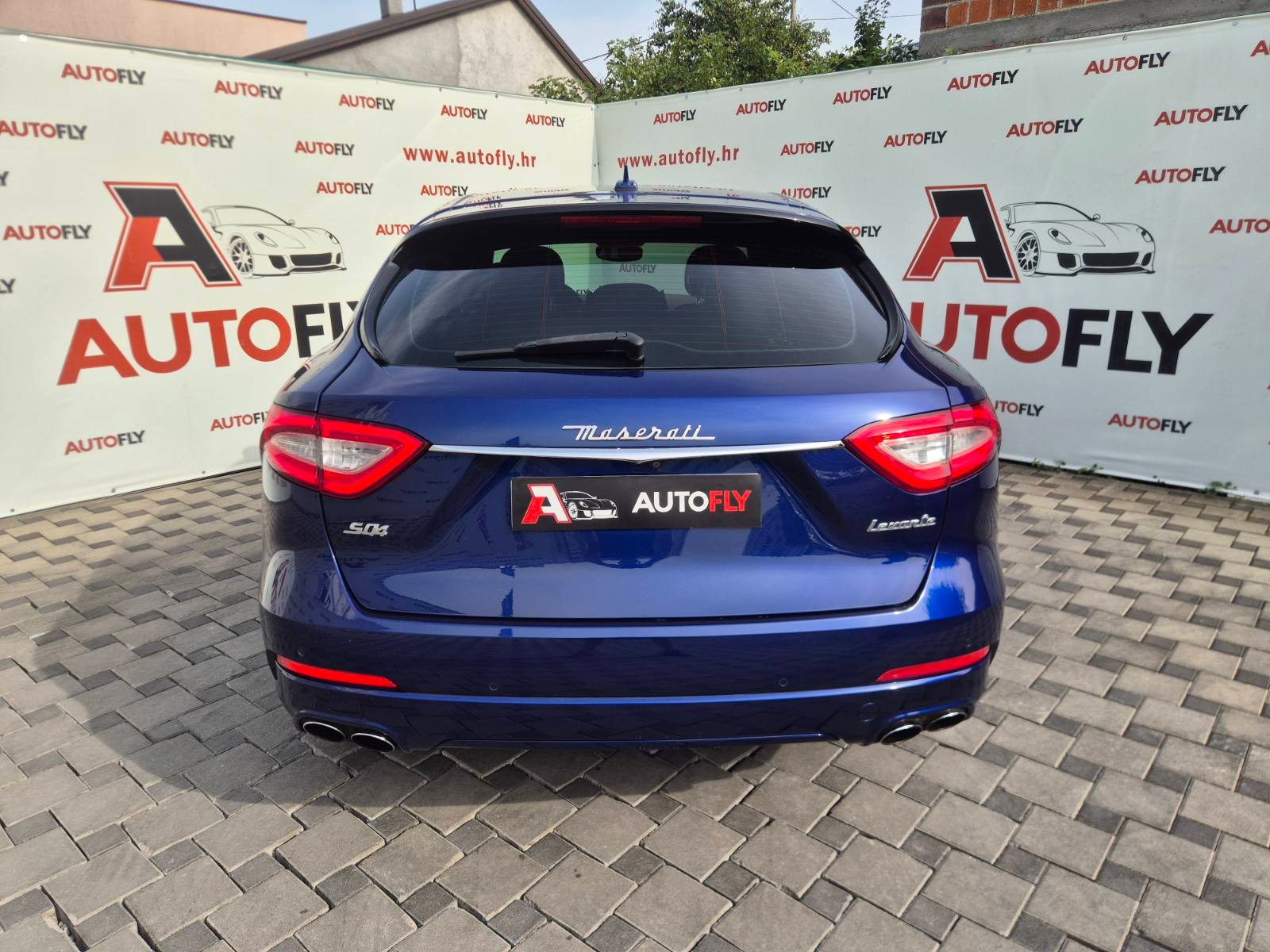 2016 Maserati Levante — fotografija 7