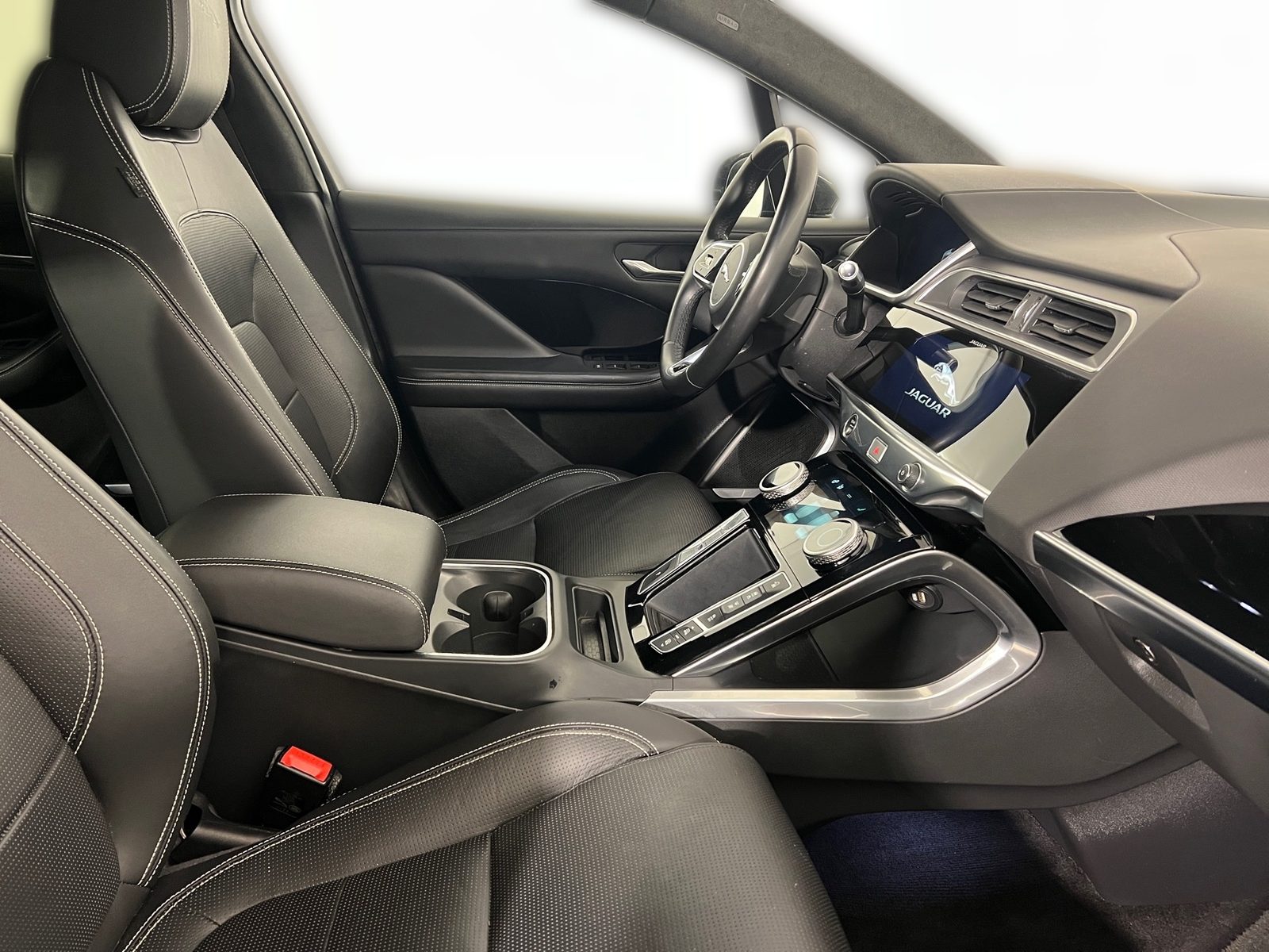 2019 Jaguar I-Pace — fotografija 21