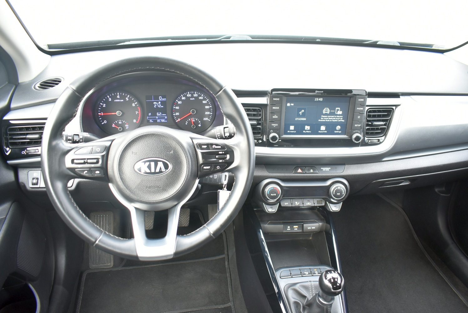 2020 Kia Stonic — fotografija 3