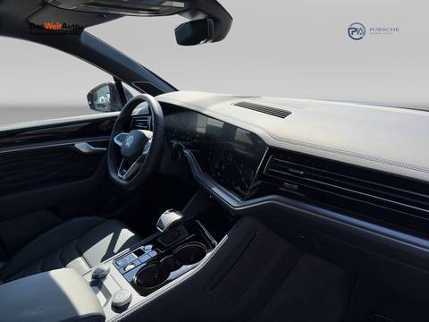 2025 Volkswagen Touareg — sličica 13