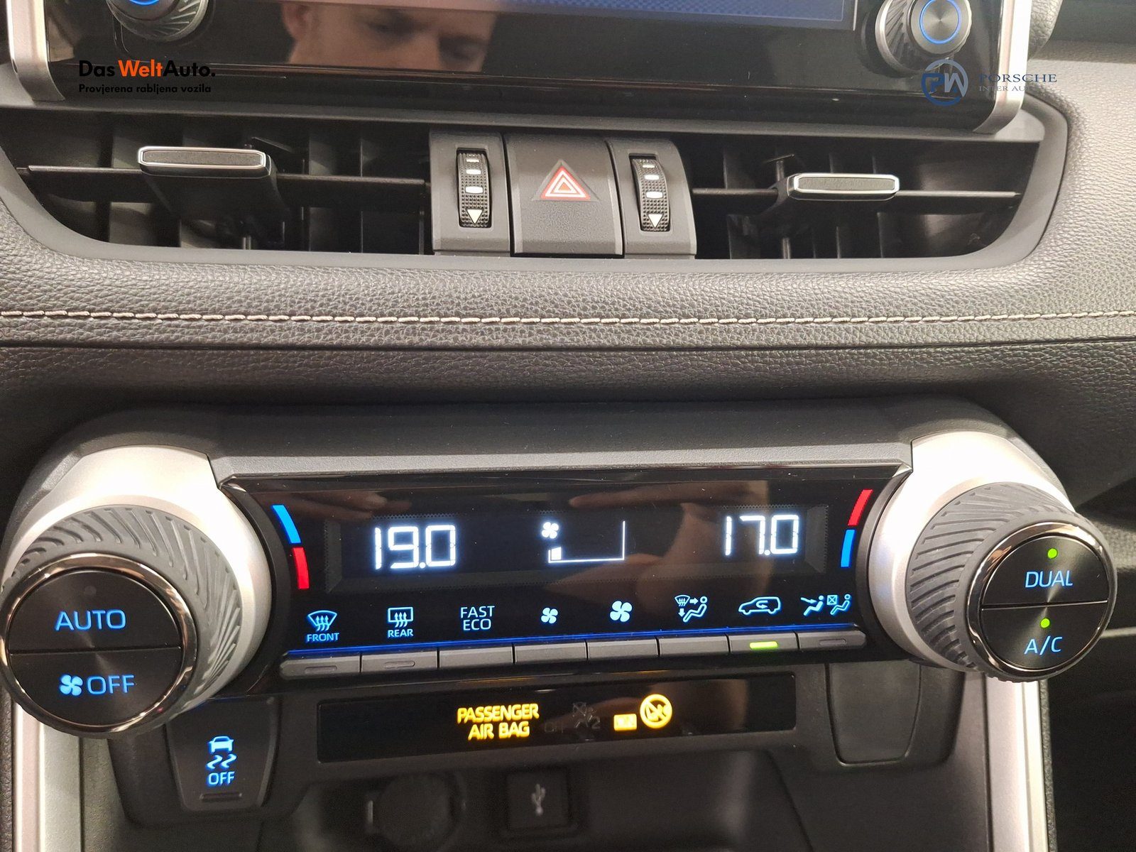 2022 Toyota RAV4 — fotografija 13