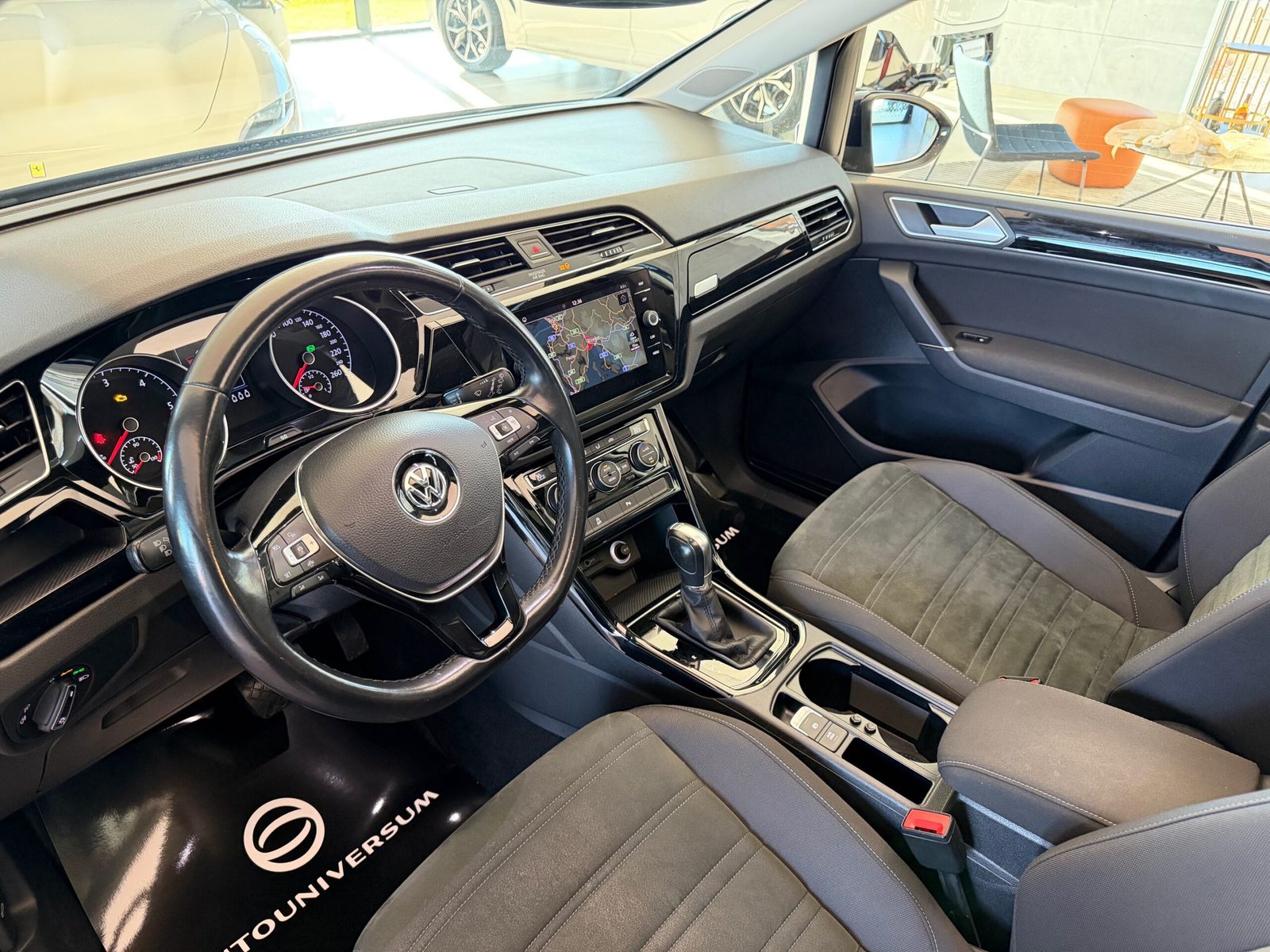 2019 Volkswagen Touran — fotografija 14